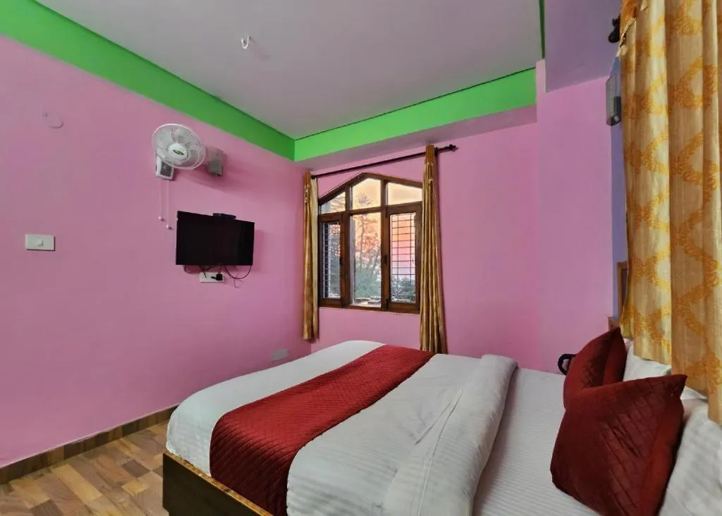 *** Hotel Boho Stays Near Mall Shimla India
