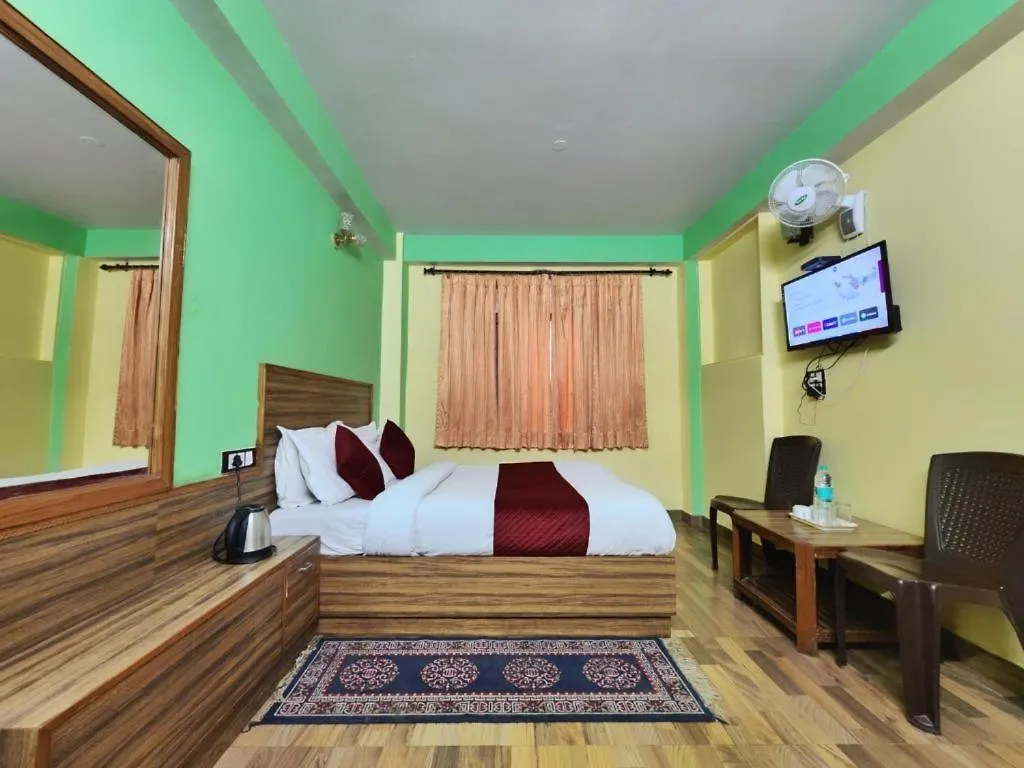 Boho Stays Near Mall Shimla 3*,  India